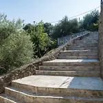 Kommeno Seaside Studios